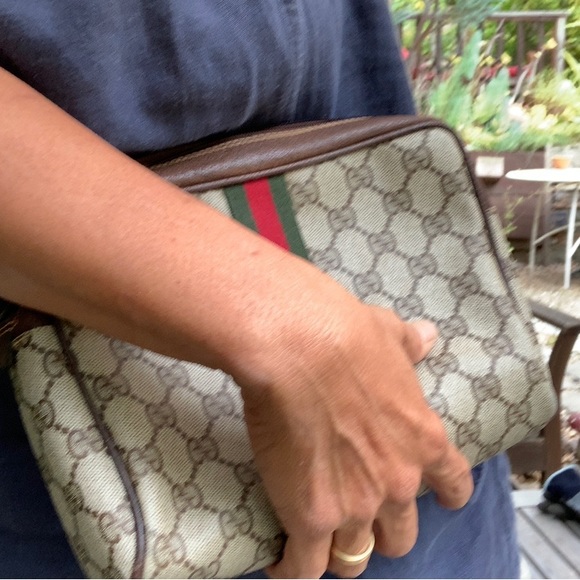 Meet your Posher, Evangeline - Picture 5 of 6